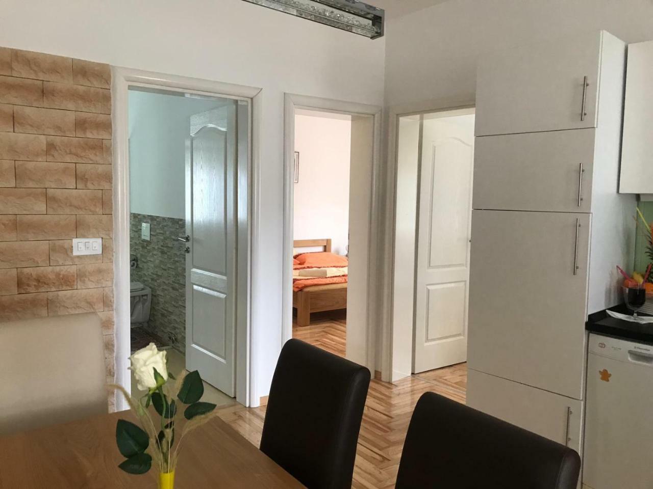 Апартаменти Apartmant Jela Затон Екстер'єр фото